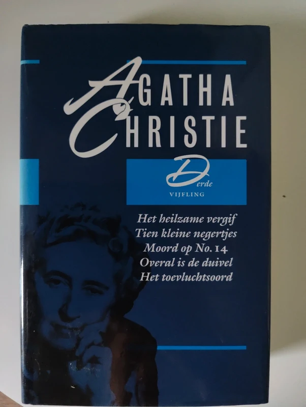 Agatha Christie - Derde vijfling