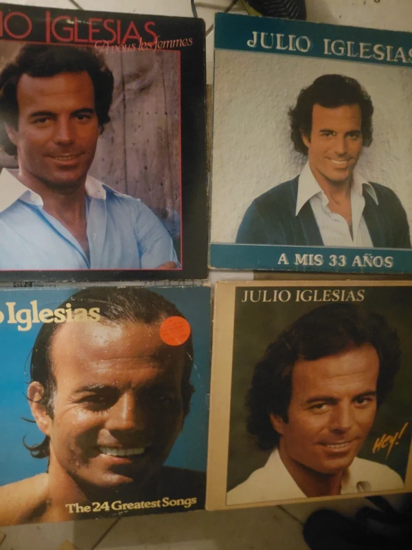 Julio Iglesias lot 4 vinyl albums – Hey, A mis 33 años, greatest hits – lote discos vinilo