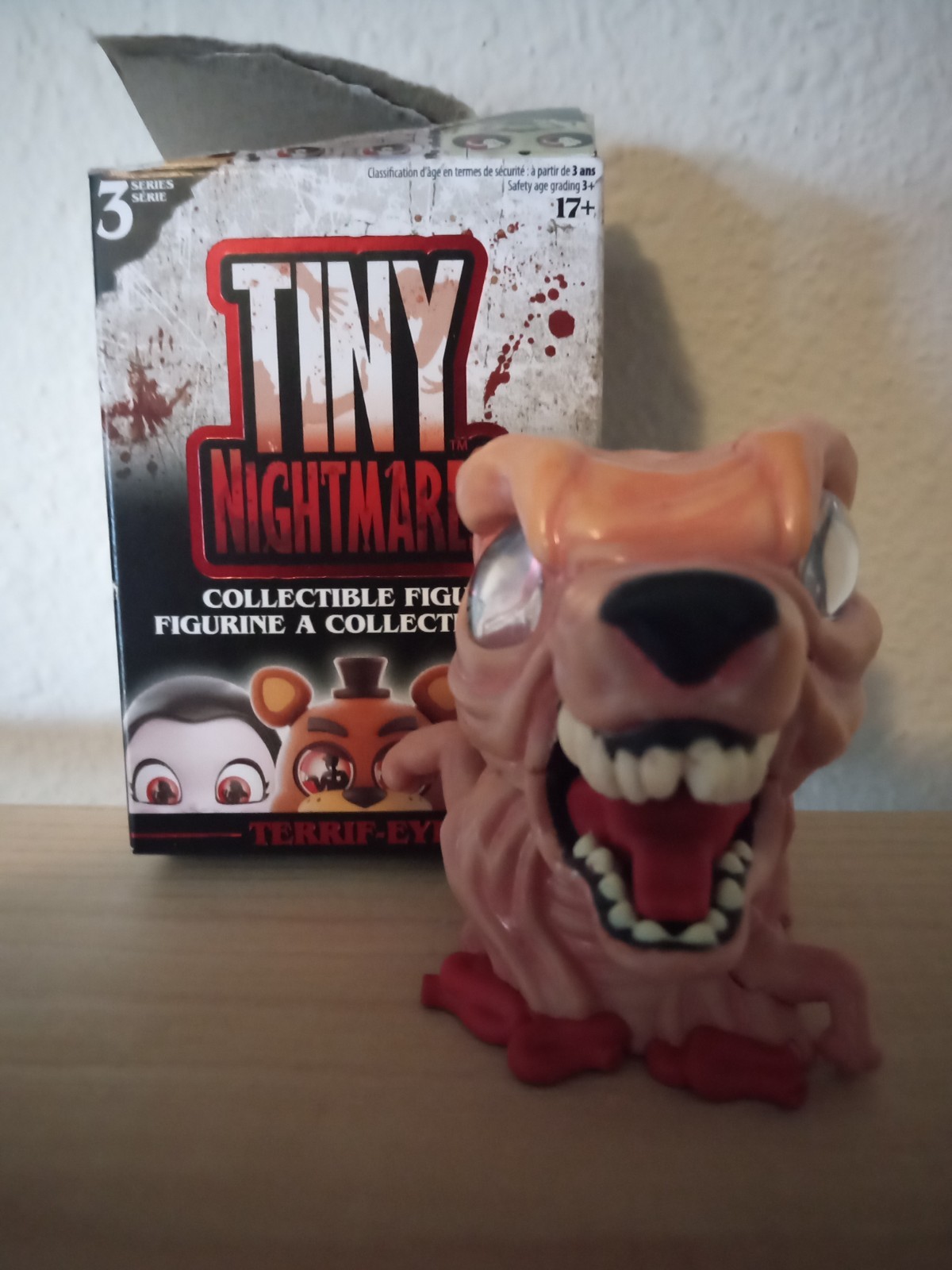 Tiny Nightmares Terrif-Eyes Figure Serie 3: LA COSA Cane Mutato