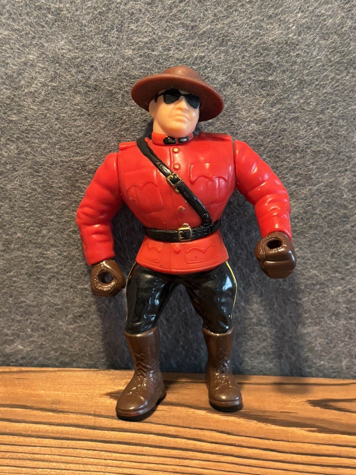 Modellino vintage 1992 WWE Hasbro The Mountie WWF