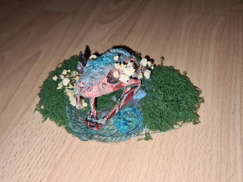Snake skull Diorama witchy gothic alternativ baddie