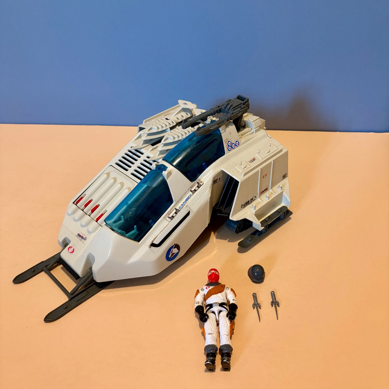 Vintage Action Force / G.I. Joe - 1987 - WOLF - With Ice Viper