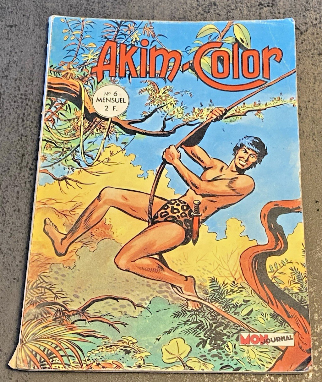 AKIM COLOR - N° 6 - Mai 1968 - Bel Etat.