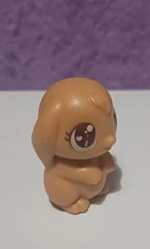 Little Live Pet conejito marron de Mama Surprise