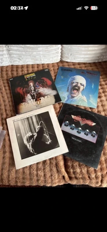 4 albums originaux scorpion Aerosmith u2