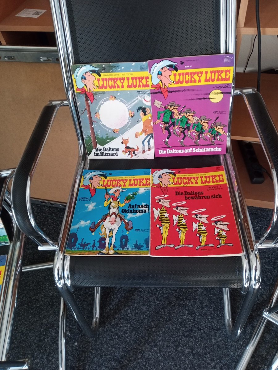 12 Lucky Luke diversi (per lo più Goscinny), condizioni da ottime ad accettabili