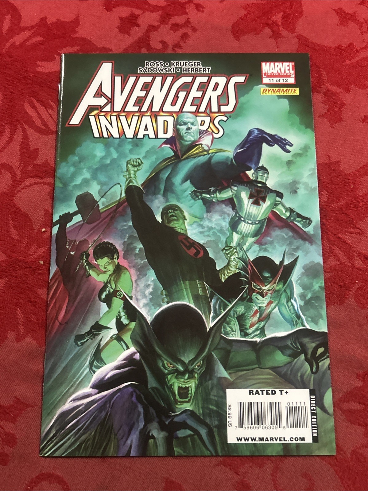 Avengers Invaders #11 - 2009 Marvel/Dynamite - Alex Ross Cover - Bagged/Boarded