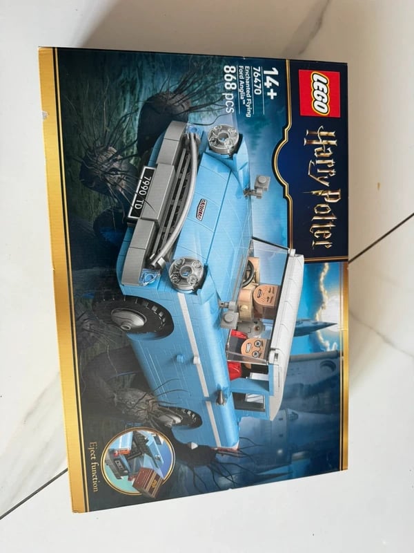 Lego Ford Anglia volante incantata set 76470