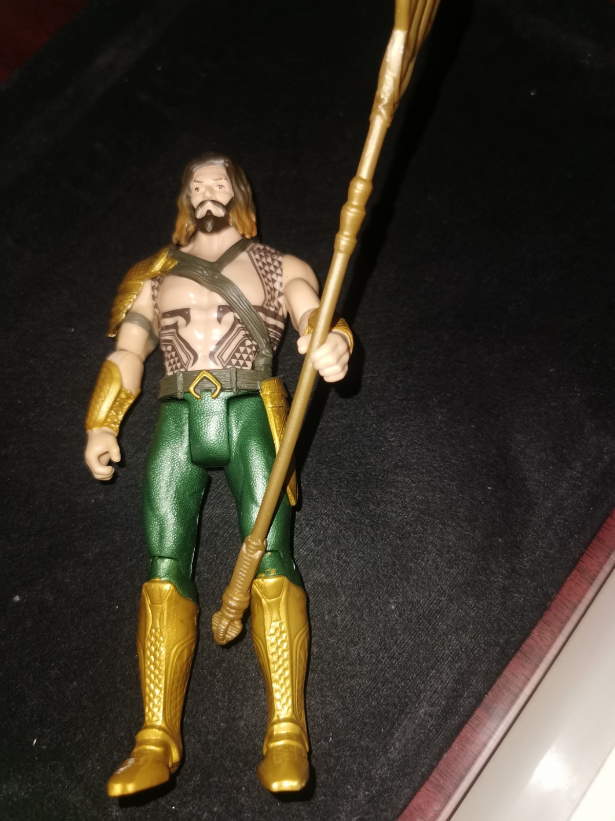 Mattel DC Comics Modellino Aquaman 12 pollici con treppiede