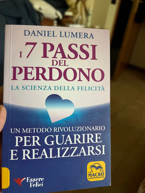 Vendo libro “i 7 passi del perdono”