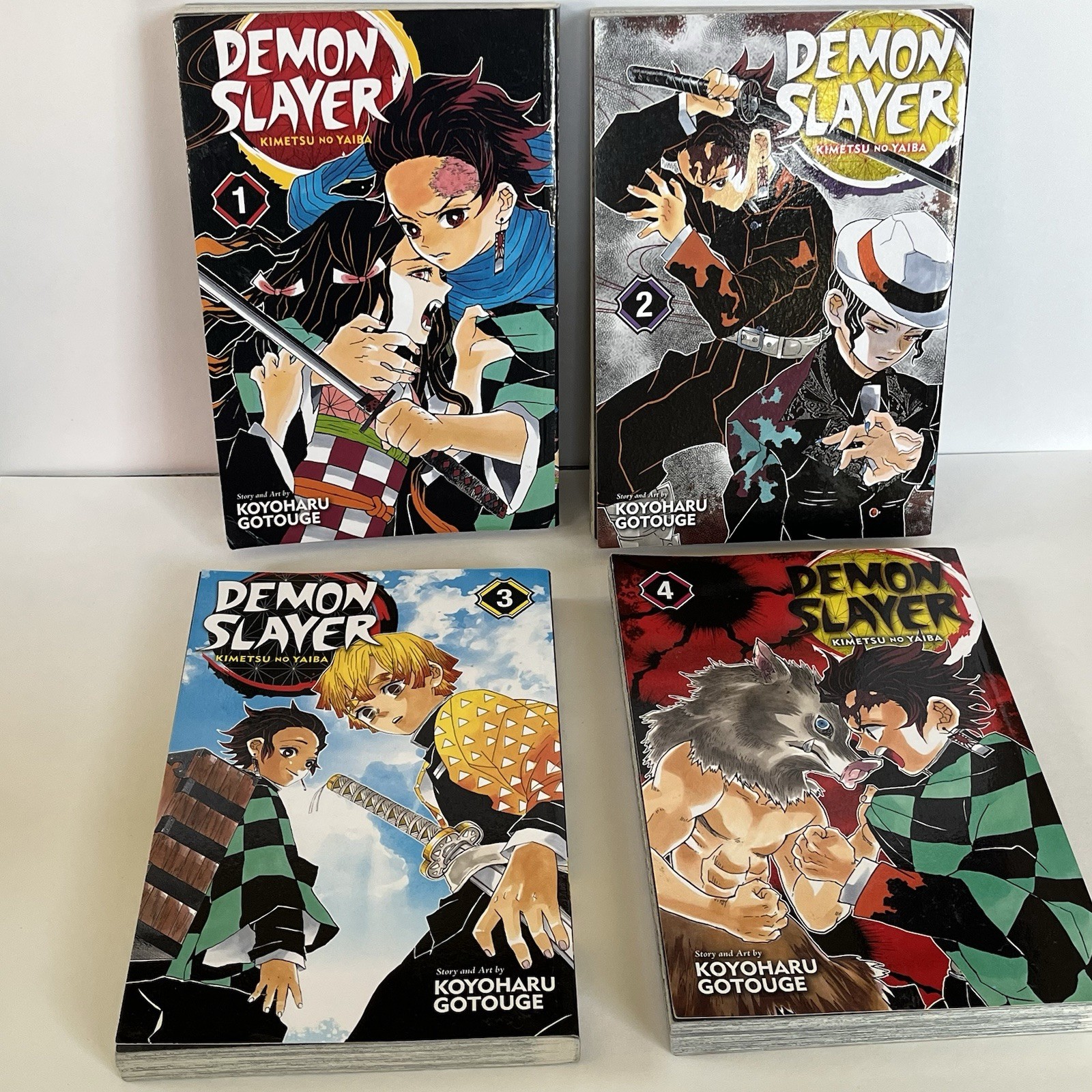 Lotto Demon Slayer Kimetsu no Yaiba Manga Vol 1-4 Koyoharu Gotouge Viz Inglese