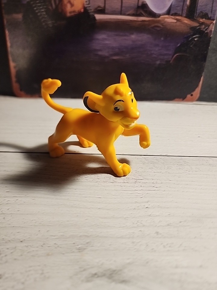 Disney’s IL RE LEONE McDonald’s Happy Meal Giocattolo Giovane Simba 2,5”