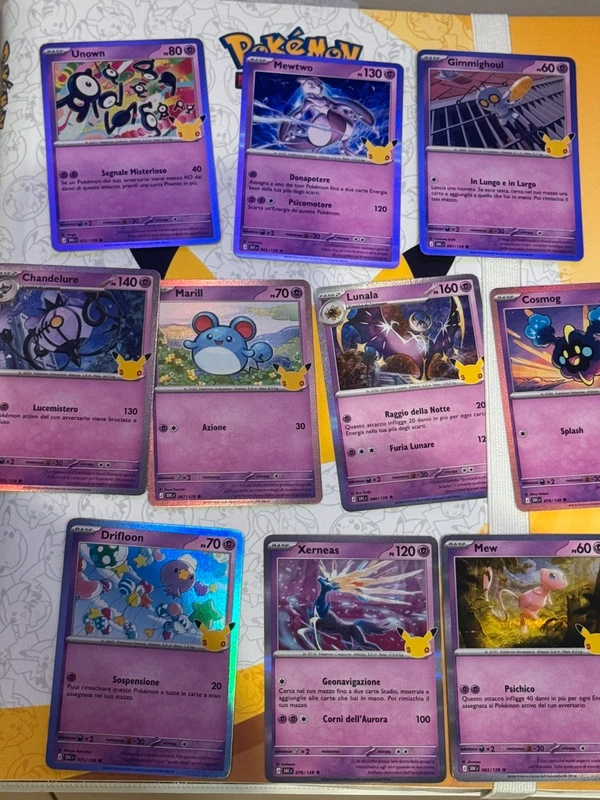 Lotto di 10 carte Pokémon 30 anniversario
