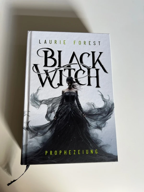 Black Witch Laurie Forest Teil 1