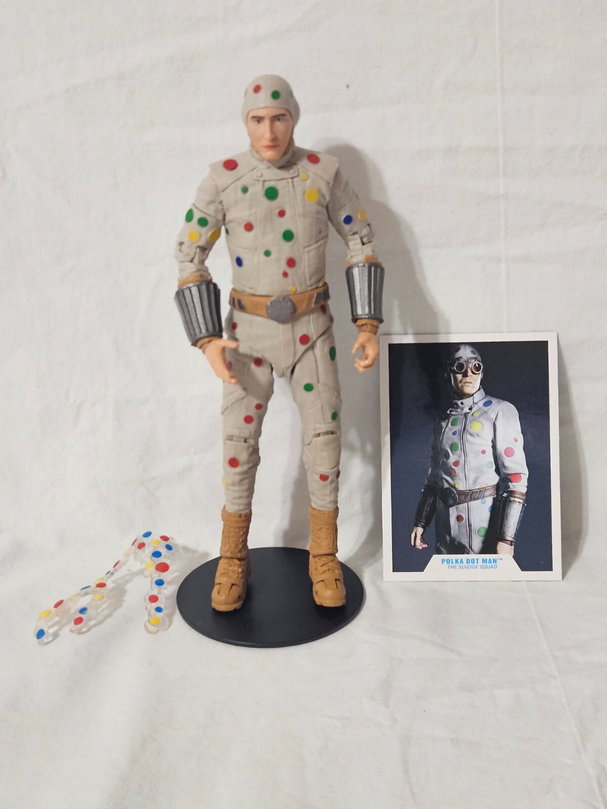 Modellino uomo McFarlane DC Multiverse a pois. Suicide Squad. BAF.