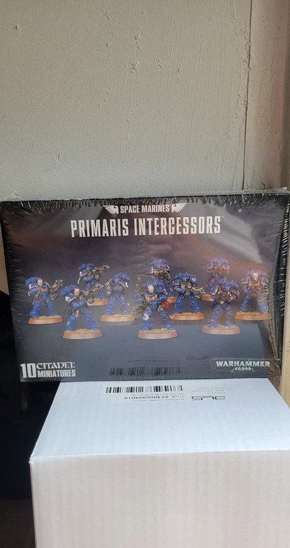 Warhammer space marine