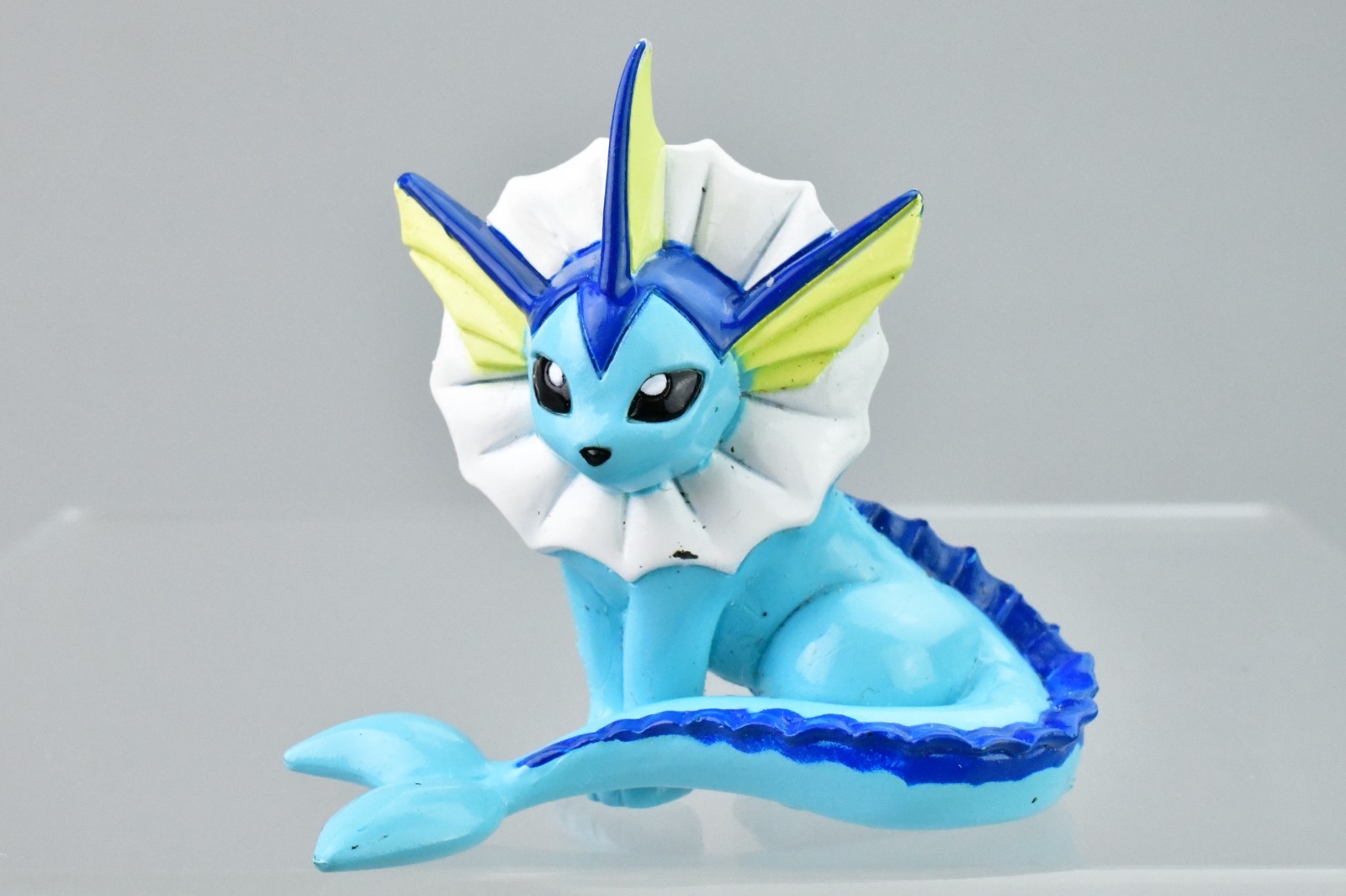 Pokemon Tomy Vaporeon CGTSJ Vintage Authentic Mini 2" 1999