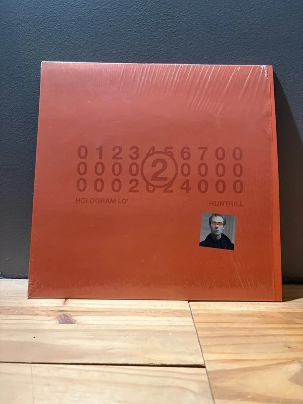 Huntrill k Hologram Lo’ replica 1 et 2 vinyle