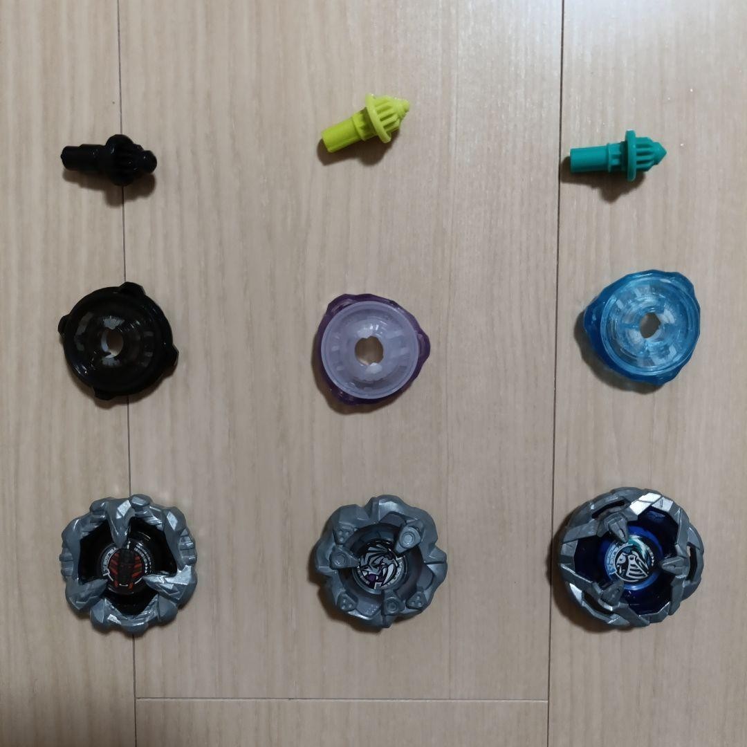Beyblade X Custom Parts Set 3 Lame 3 Cricchetti 3 Pezzi Usato Condizione
