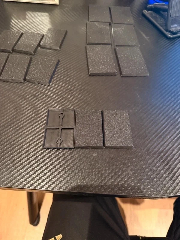 Pack 3 Peanas 40x60 mm Estilo GW (con hueco para Imán 5x2mm