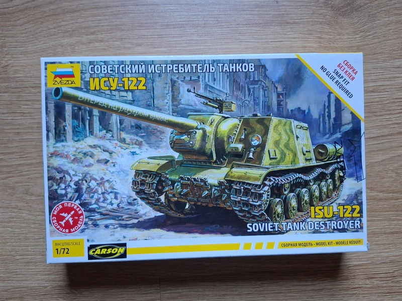 Zvezda 1/72 Tank destroyer Isu 122 (Neuf)