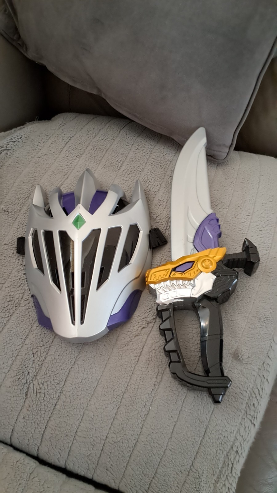 Power Rangers Dino Fury Void Knight Gear Up Pack Set (Mask & Sabre/Saber)