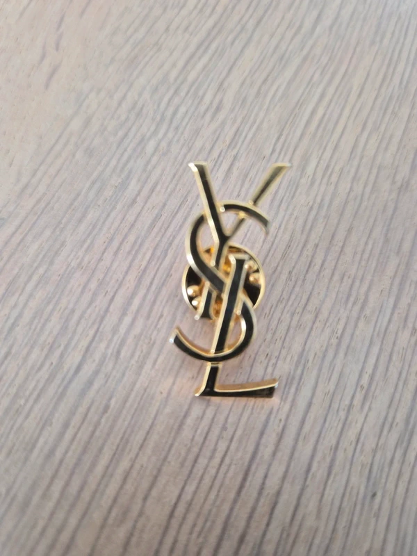Pin’s Yves Saint Laurent