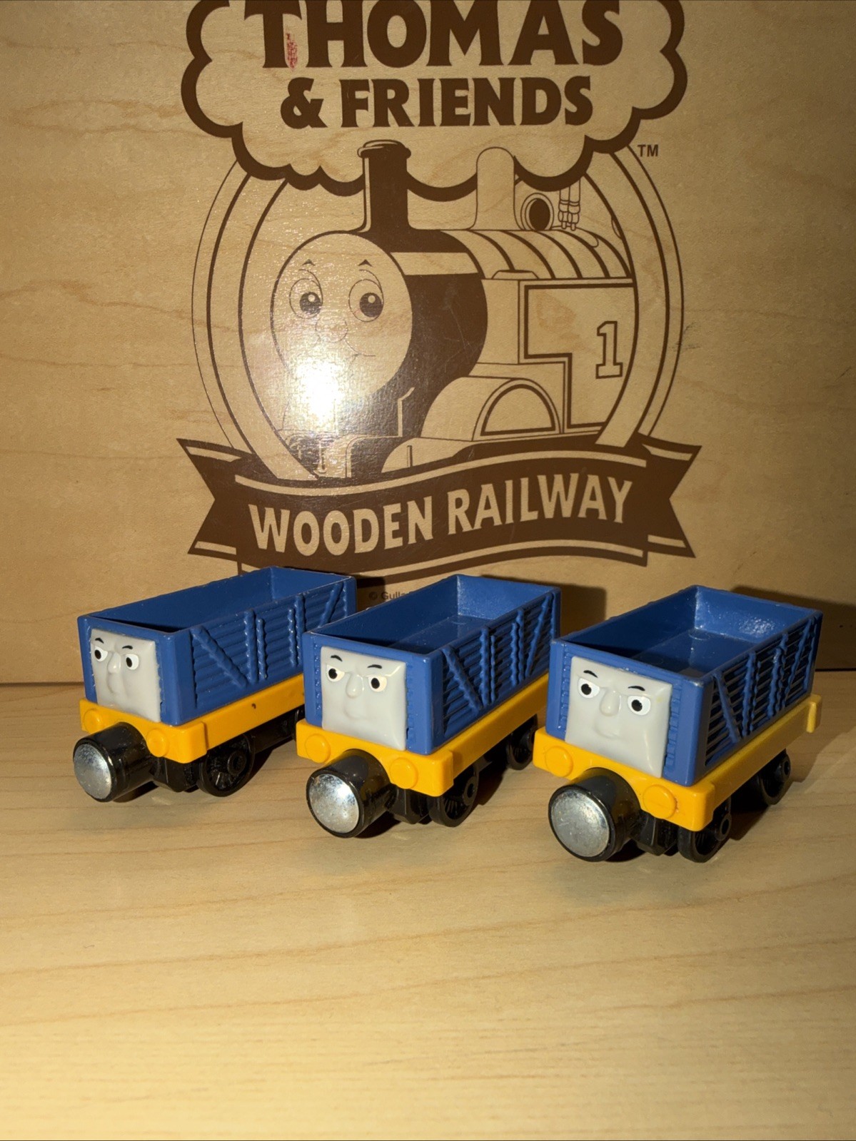 CAMION FASTIDIOSI! THOMAS FRIENDS TRAIN Diecast 2013 TAKE N PLAY LUNGO BLU!
