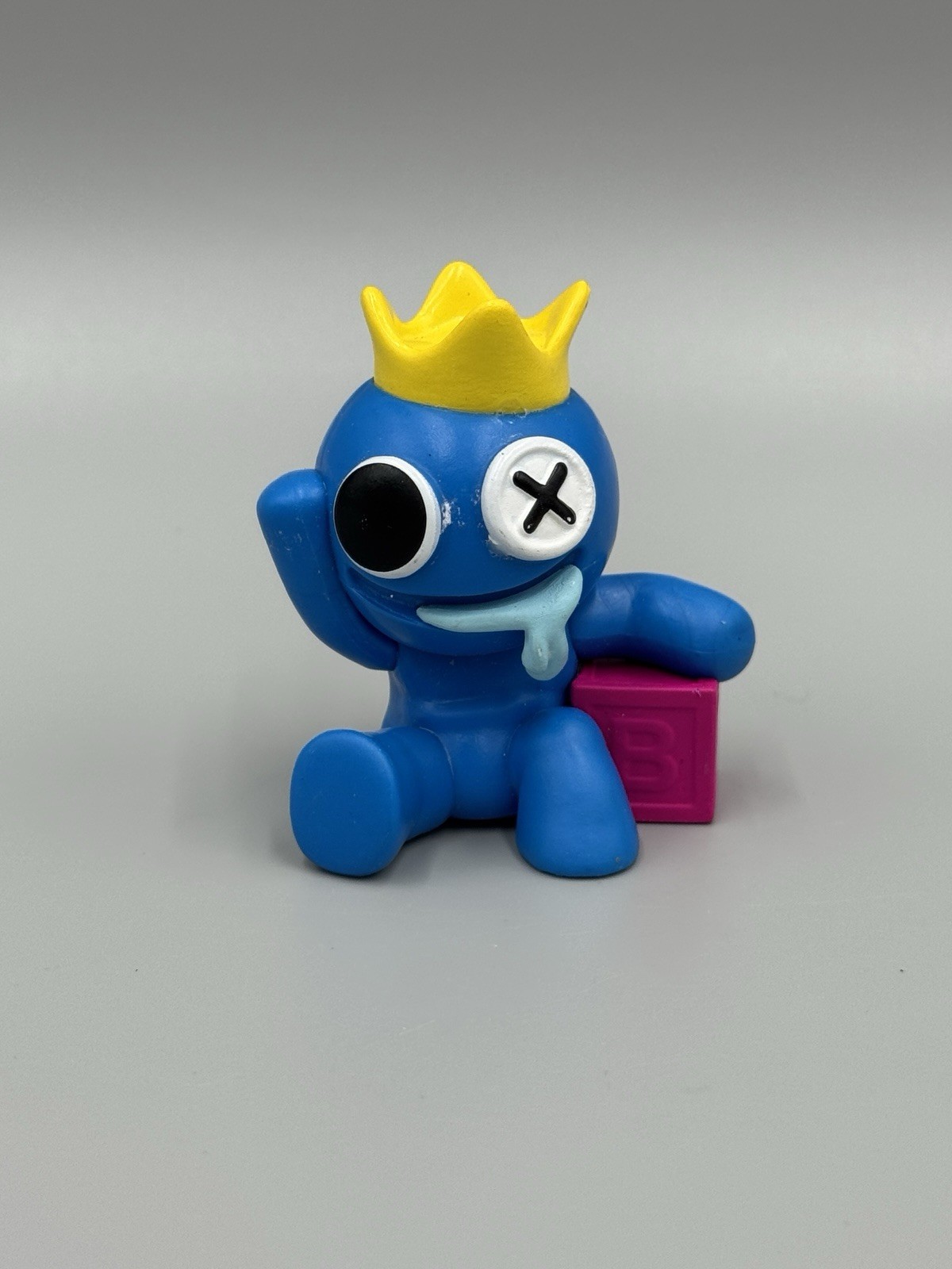 Rainbow Friends Mini Figura Blu PhatMojo 2,5 Pollici 2023