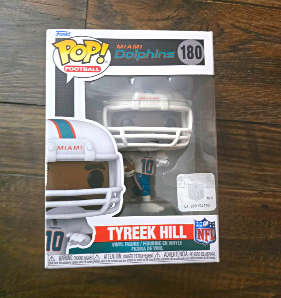 Funko Pop! Figurina in vinile Football Tyreek Hill Miami Dolphins #180 2023