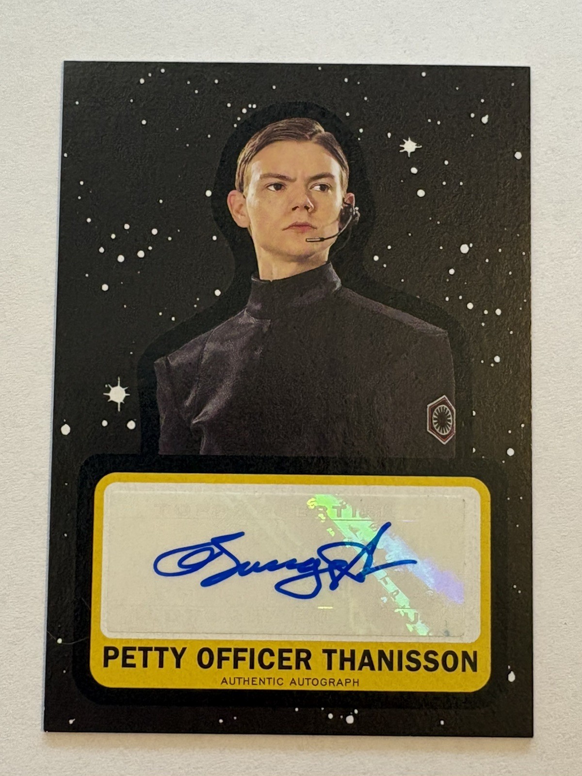 Autografo Thomas Brodie Sangster 2019 come sottufficiale Thanisson nero /99