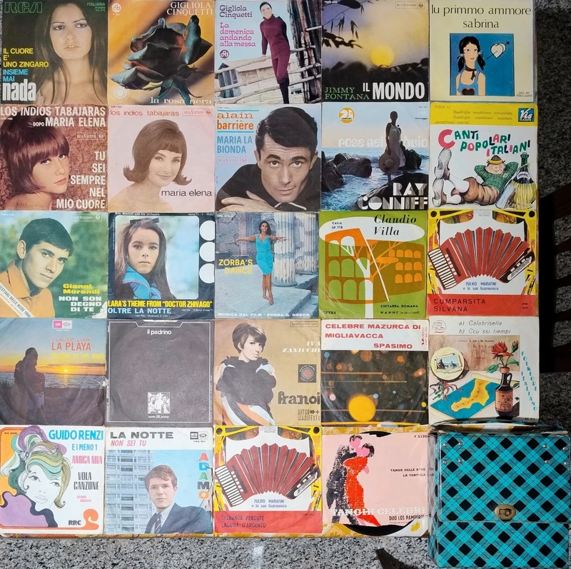 Dischi in vinile 45 giri anni 60/70