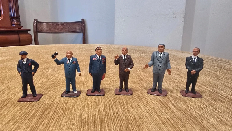 Figuritas de bronce