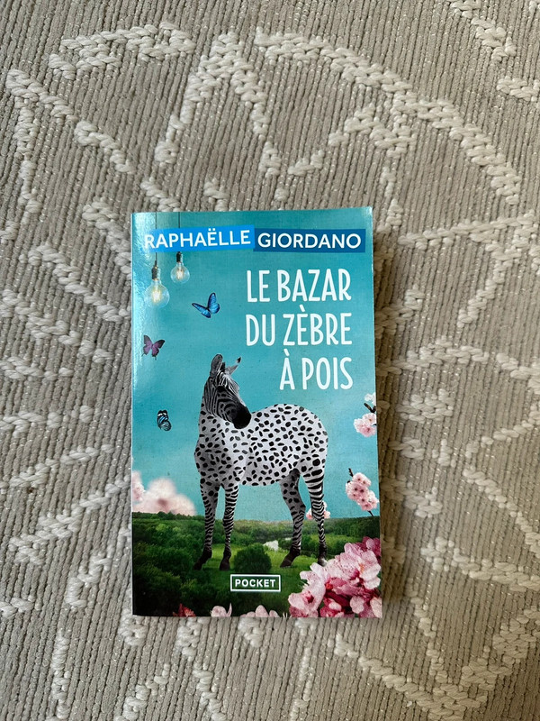 Livre de poche : Le bazar du zèbre à pois - Parfait état