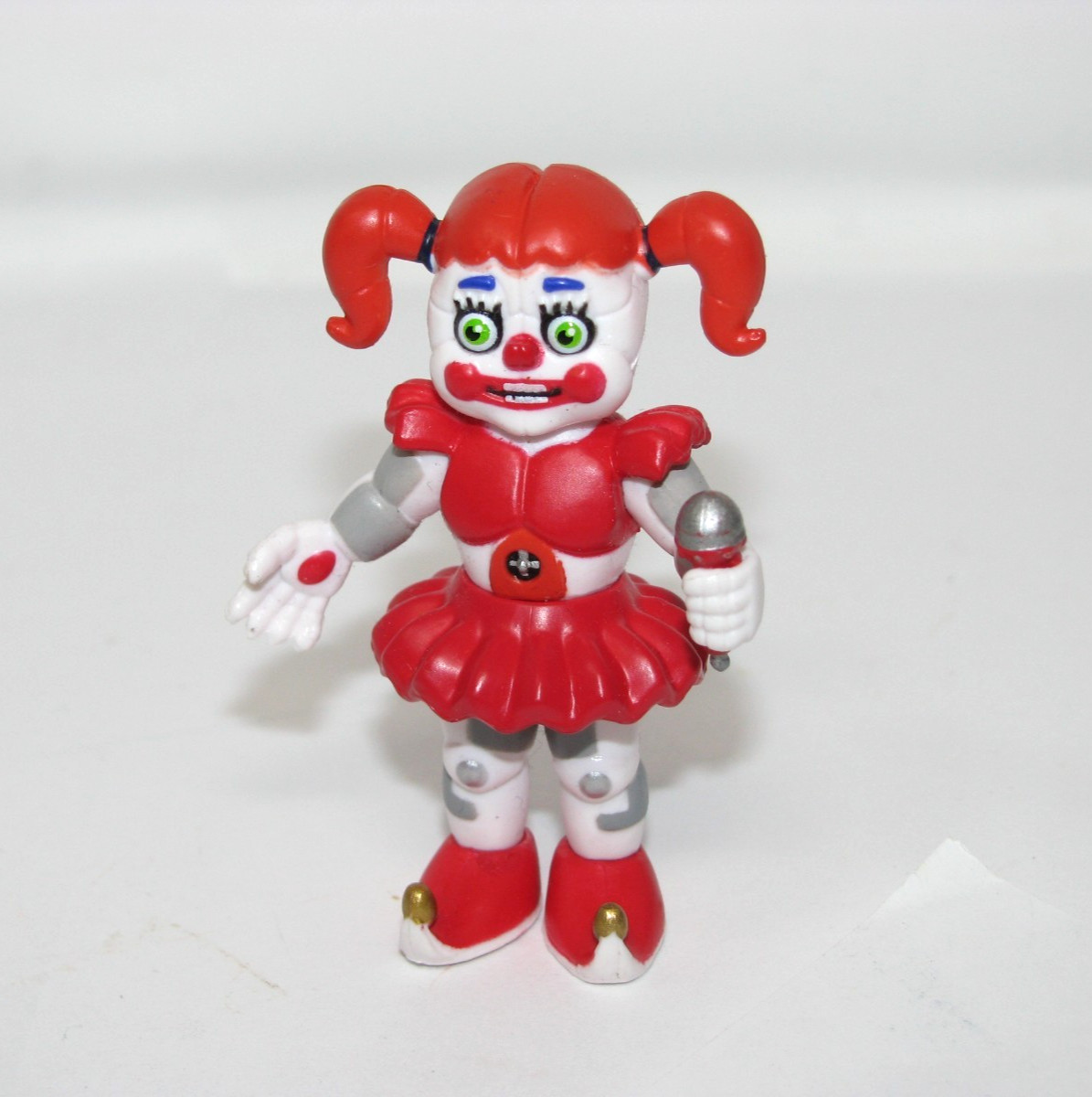 Five Nights at Freddy's Circus Baby 2,25" Figura Sorella Posizione Con Mic