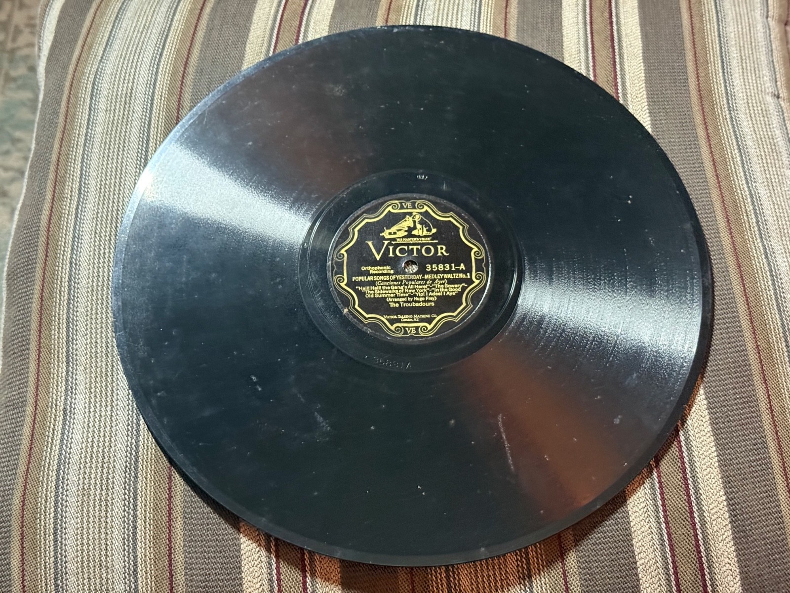 VICTOR 12" Record 78 Rpm 35831 The Troubadours POPULAR SONGS OF YESTERDAY