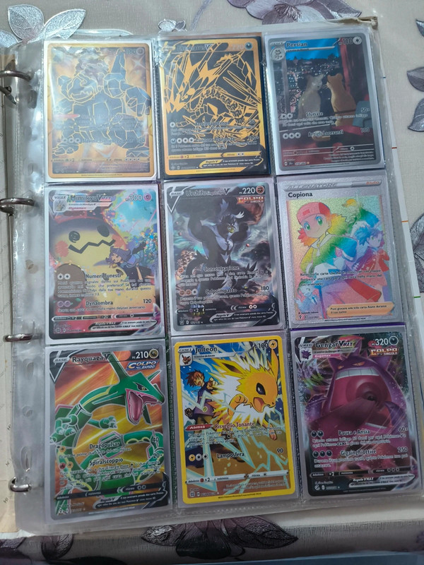 Carte Pokemon e pacchetti carte pokemon