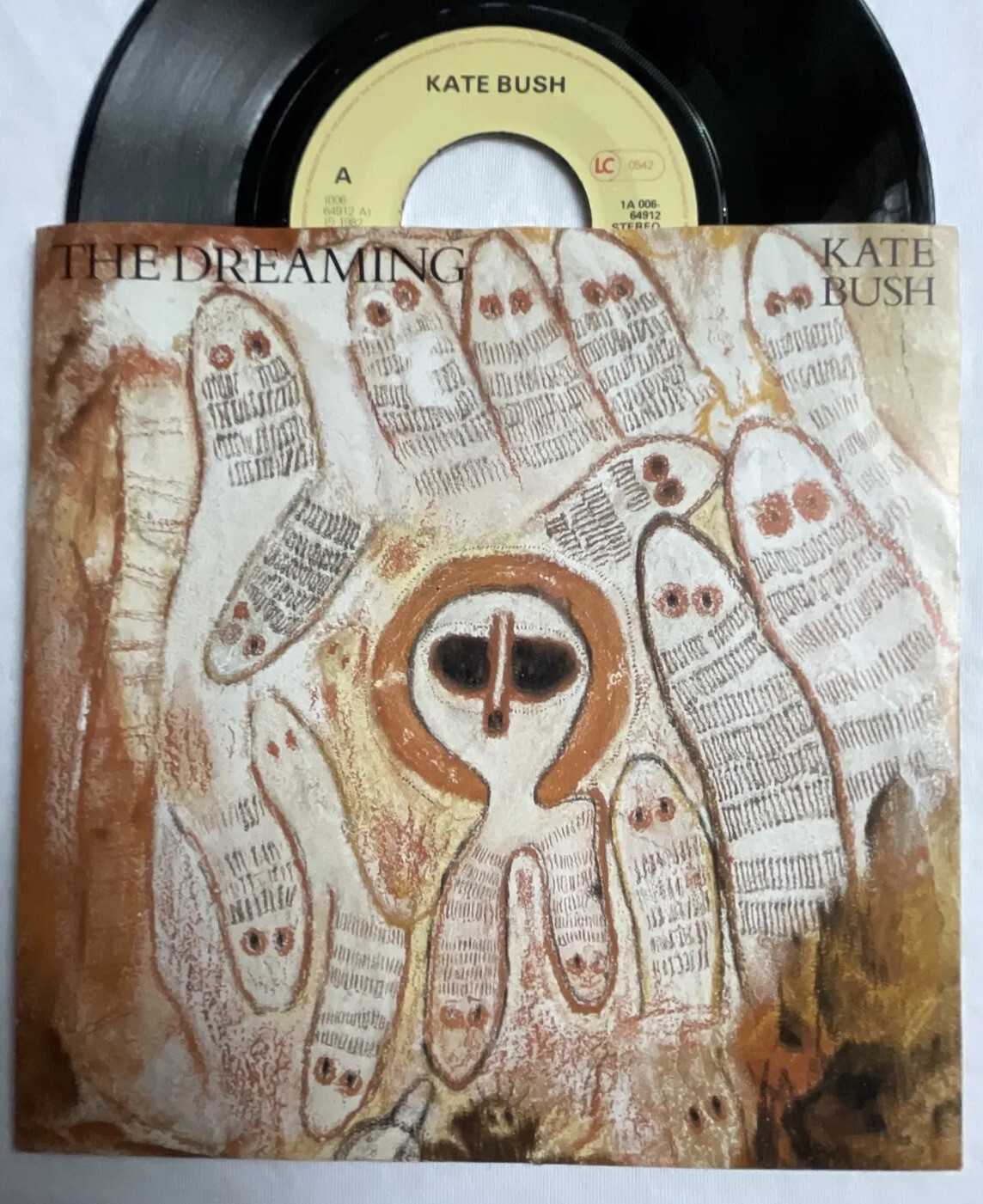 KATE BUSH -The Dreaming- Rare European 7" +Picture Sleeve (Vinyl Record)