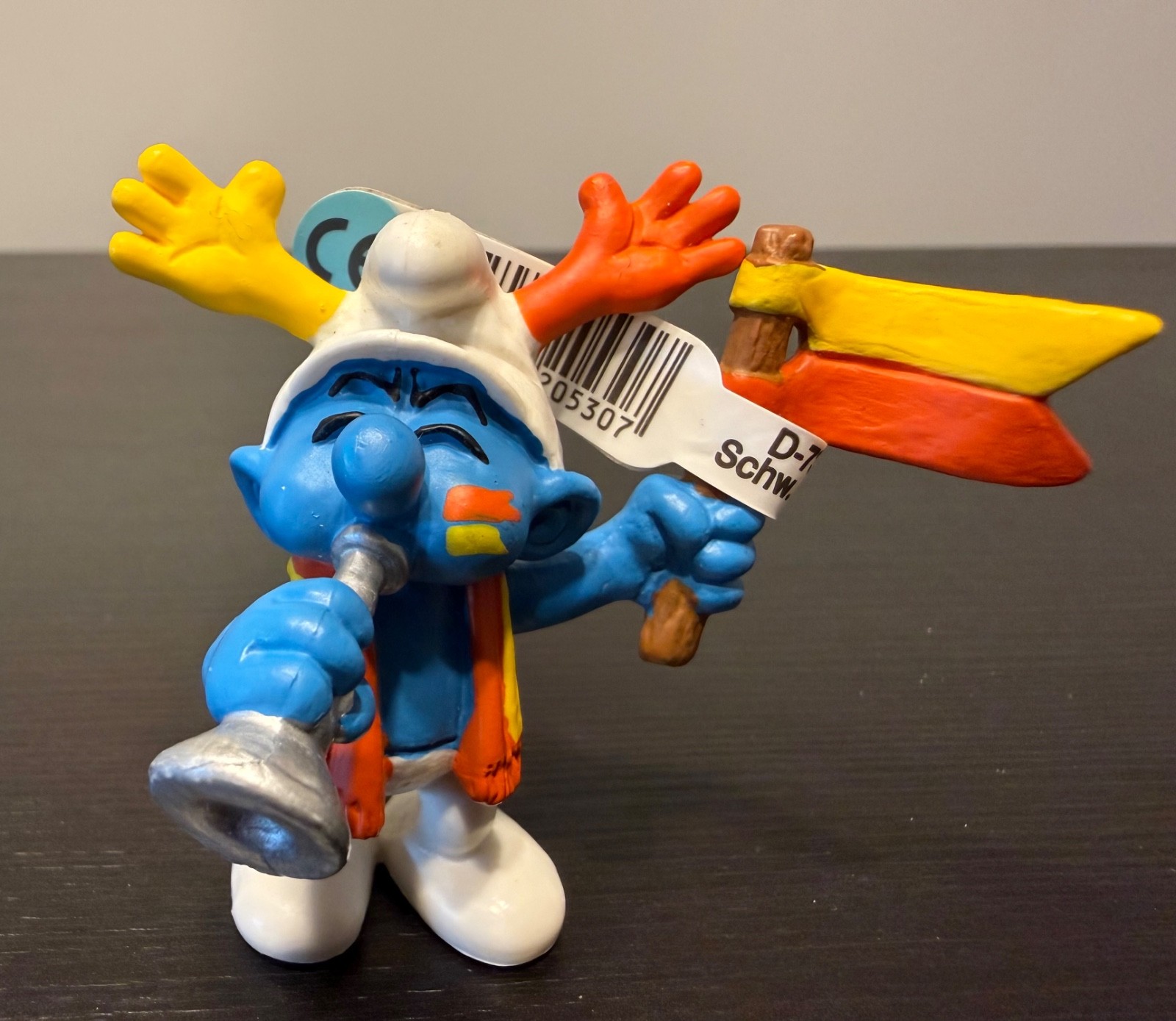 Figurina Schleich Puffo 20530 Calcio Tifoso 2004 con etichetta Peyo
