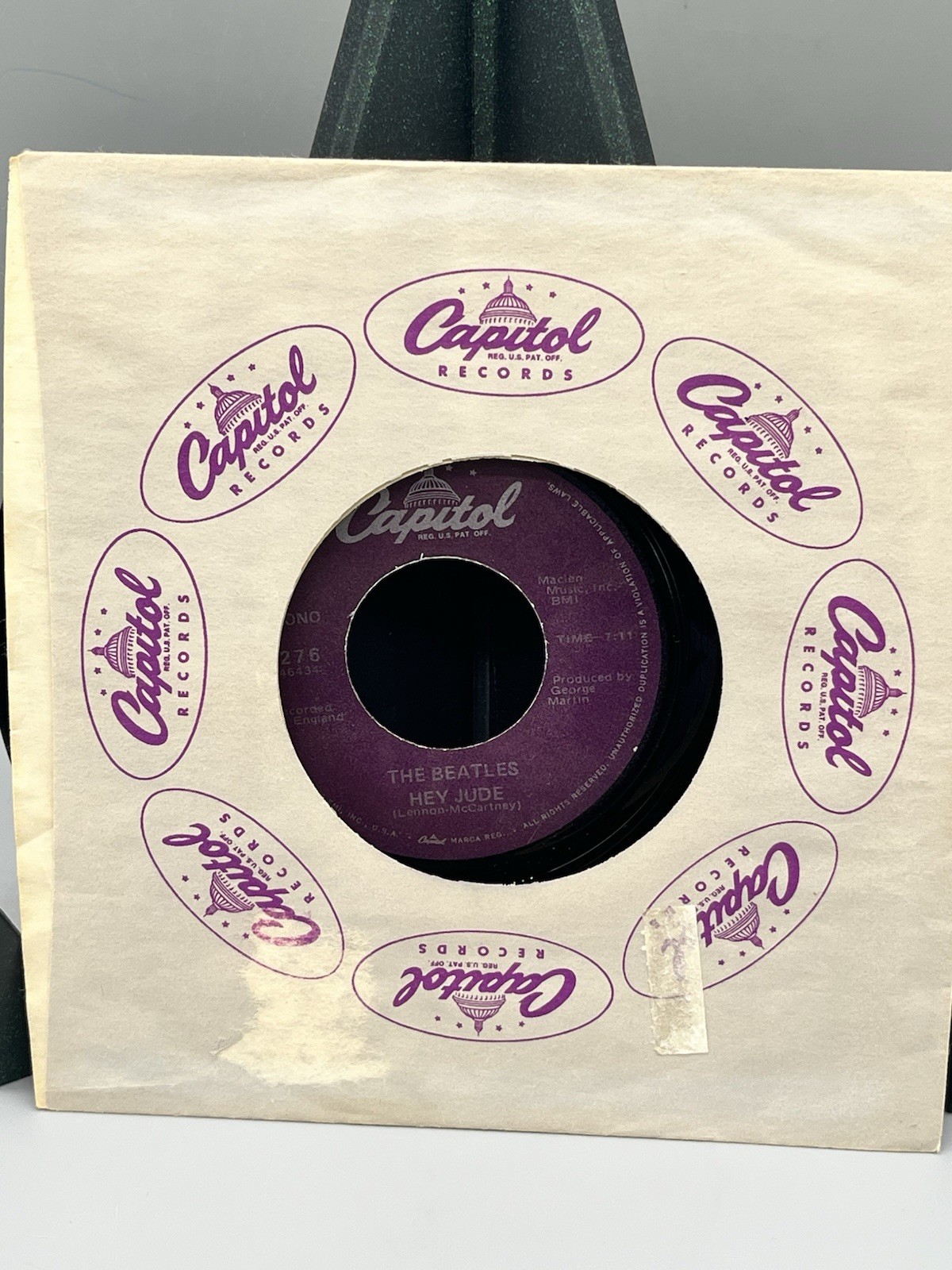 The Beatles Hey Jude / Revolution Capitol 2276 US First Pressing 7" Single