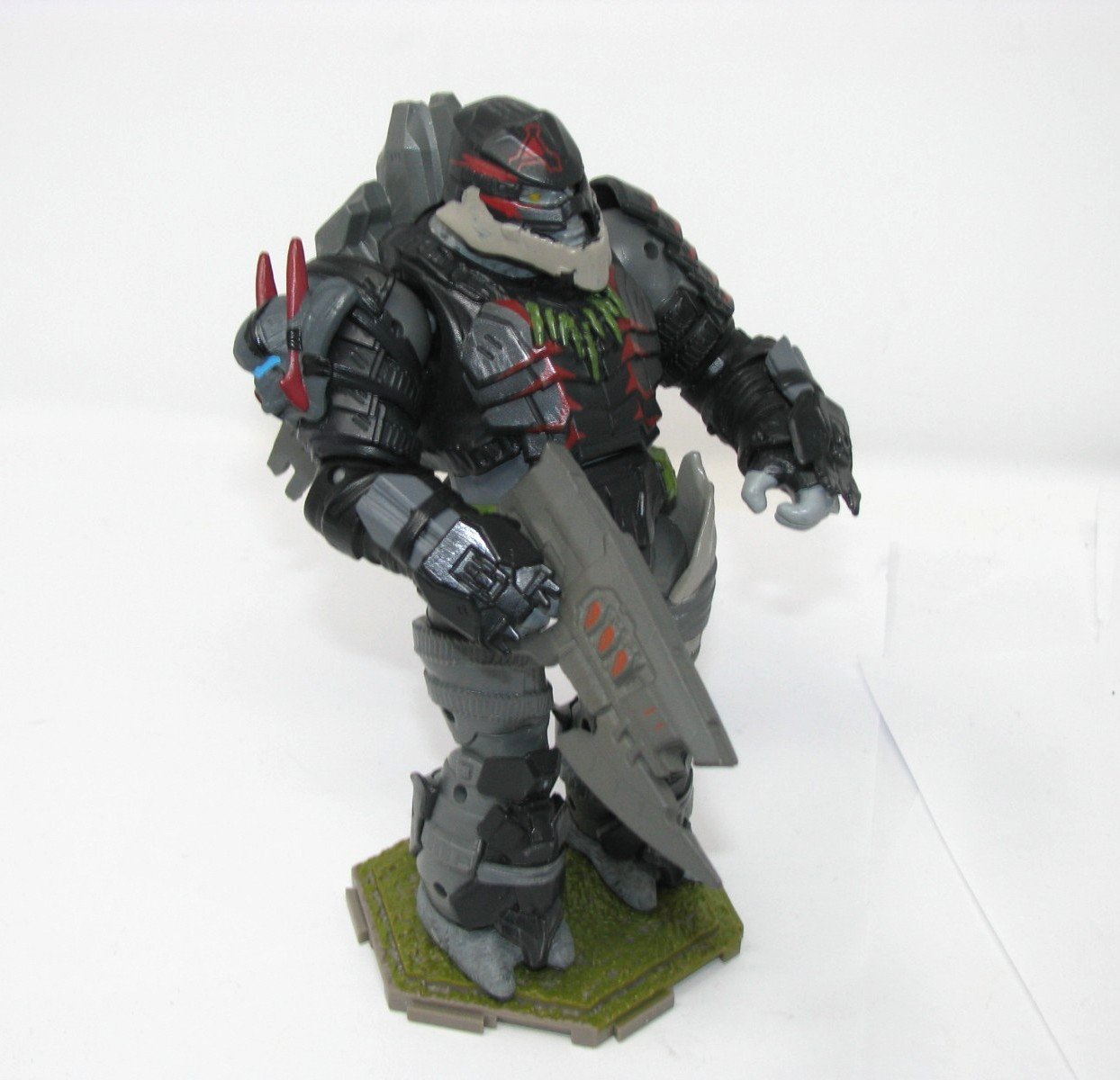 Modellino Halo Infinite Hyperius Brute con casco alto 5 pollici