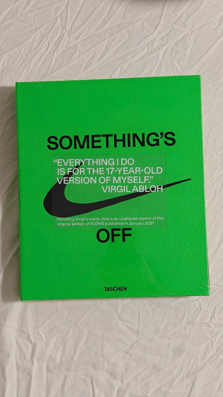 Libro Something’s Off – Virgil Abloh / Nike