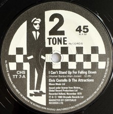 Elvis Costello -I Can’t Stand Up For Falling..- UK 2-Tone 7” Rarer Raised Centre