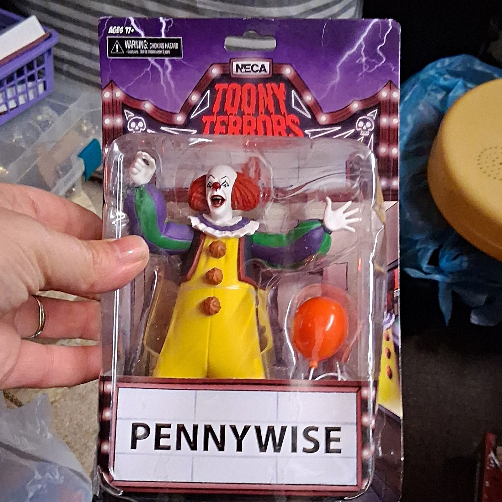 NECA Toony Terrors Pennywise It Movie Action Figure w/ Balloon, Boxed