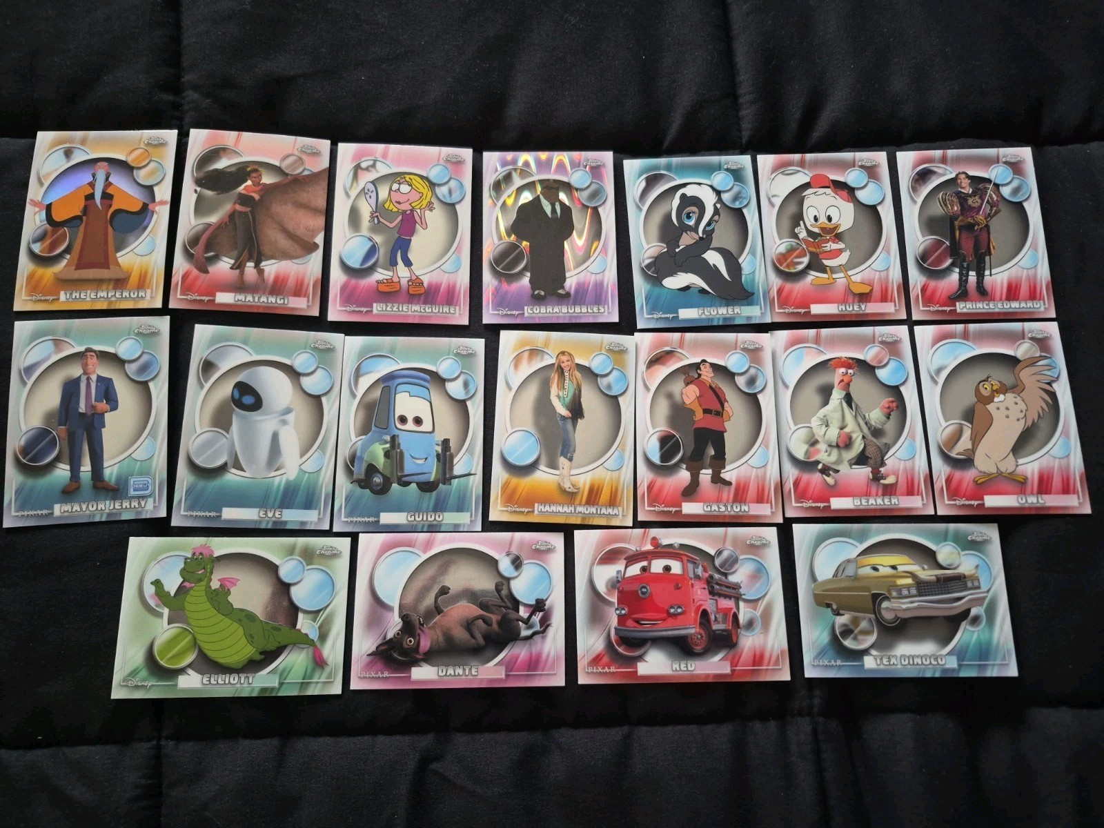Lotto di (18) Topps Chrome Disney 2026 