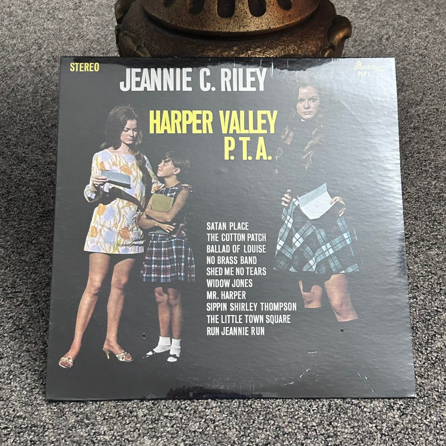 Jeannie C. Riley – Harper Valley P.T.A. LP Record 1968 Plantation Cheesecake NOS