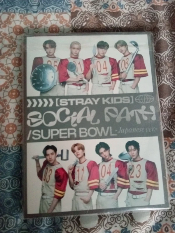 Stray Kids Social Path/ Super Bowl