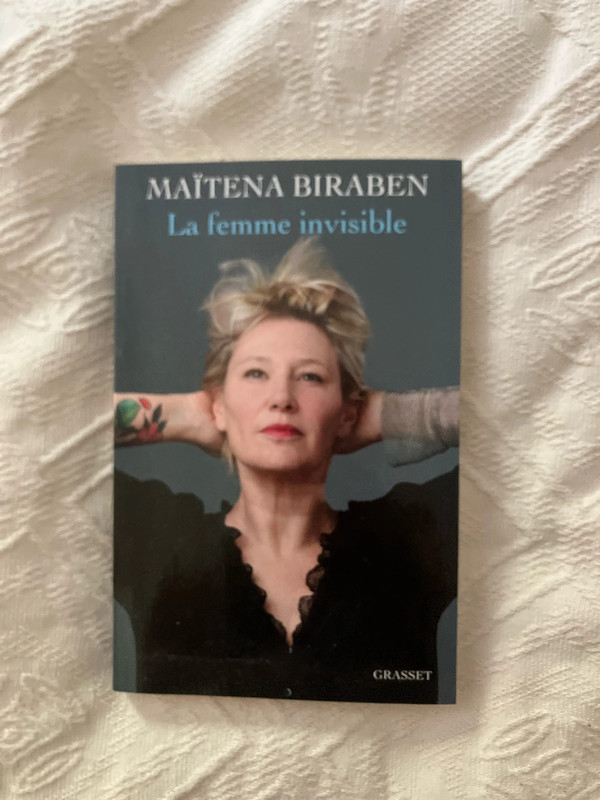 La femme invisible Maïténa biraben