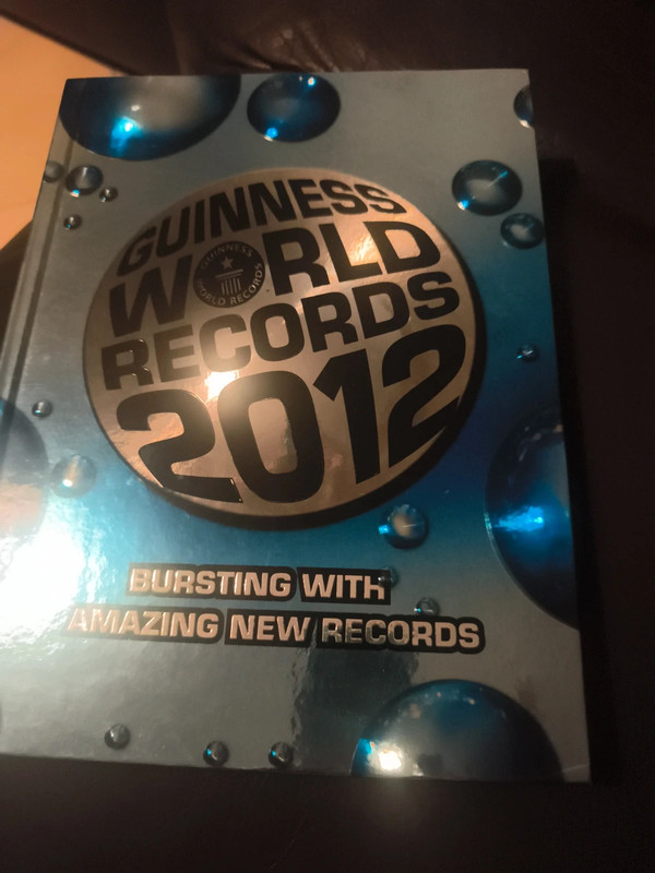 Hardback Guinness book of records 2012