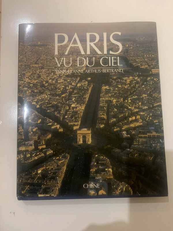 Livre sur Paris vu du ciel